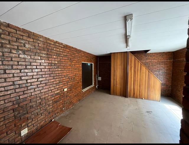 1,100M² WAREHOUSE FOR SALE IN NEW ERA